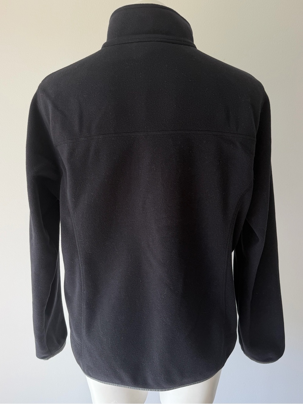 L.L. Bean Women’s Black Full-Zip Performance Fleece Jacket - Picture 8 of 8